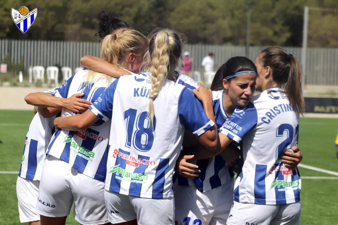 Bárbara López, emocionada tras su histórico gol.