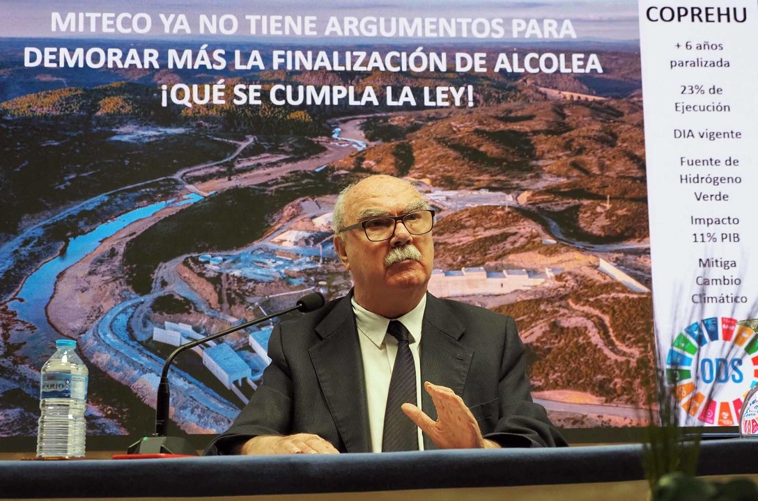 Juan A. Millán, en la rueda de prensa.