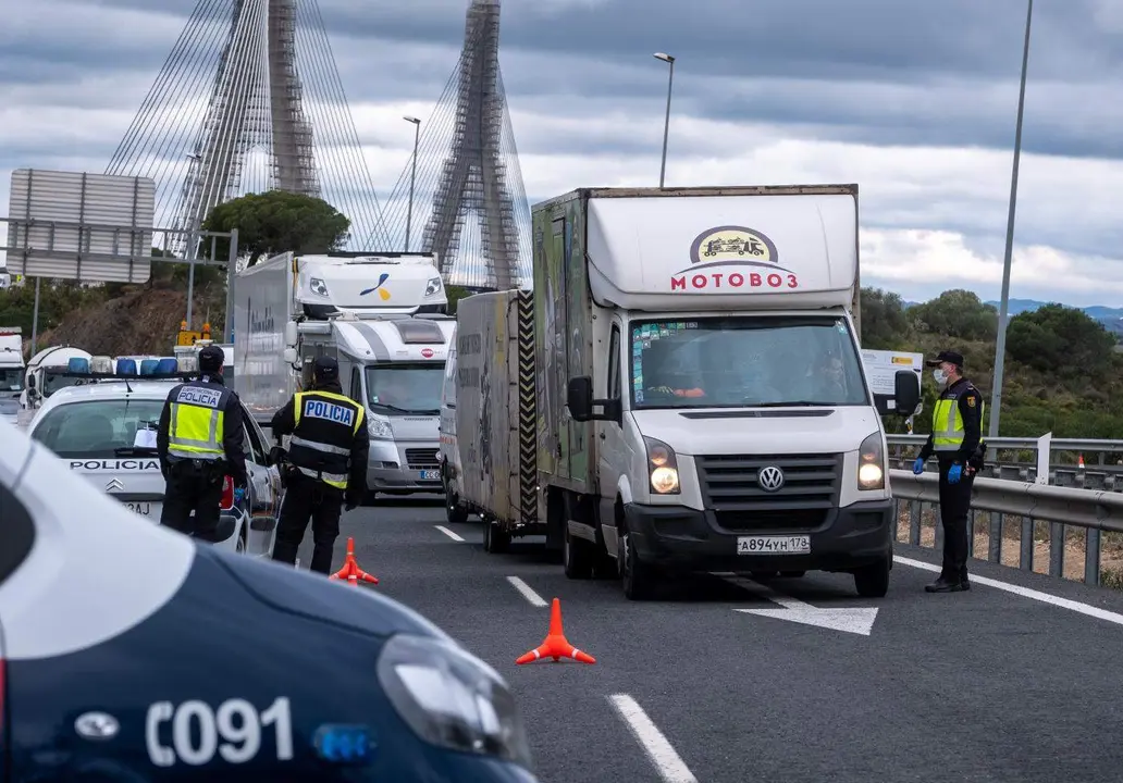 Controles en el Puente INternacional sobre el Guadiana