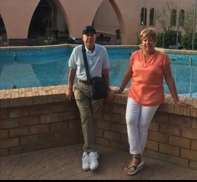 Con su esposa