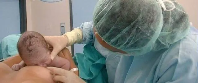 Post parto en el Hospital Juan Ramón Jiménez