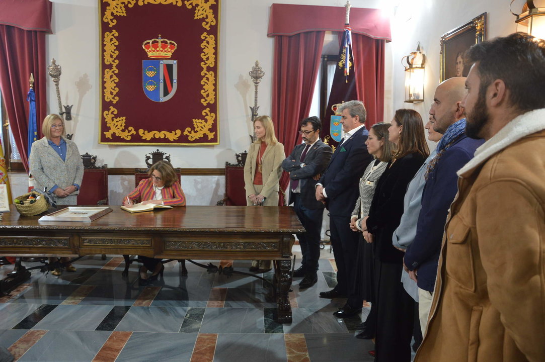Firma de la ministra el compromiso con Doñana en Almonte