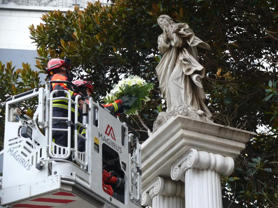 Entrega de las flores