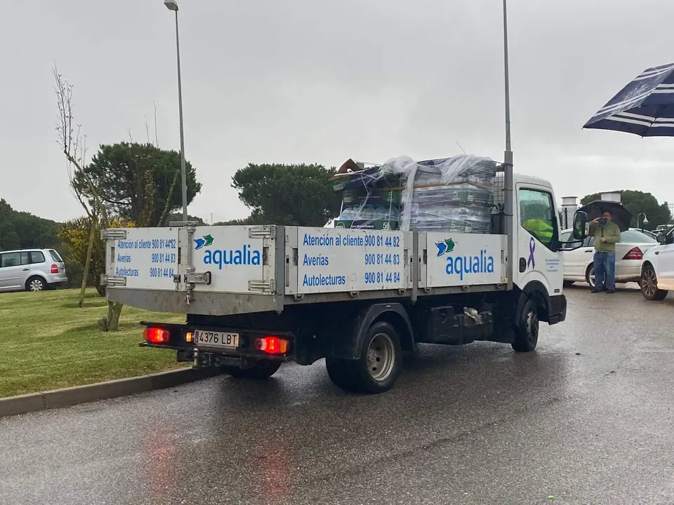 Reparto de agua en El Portil