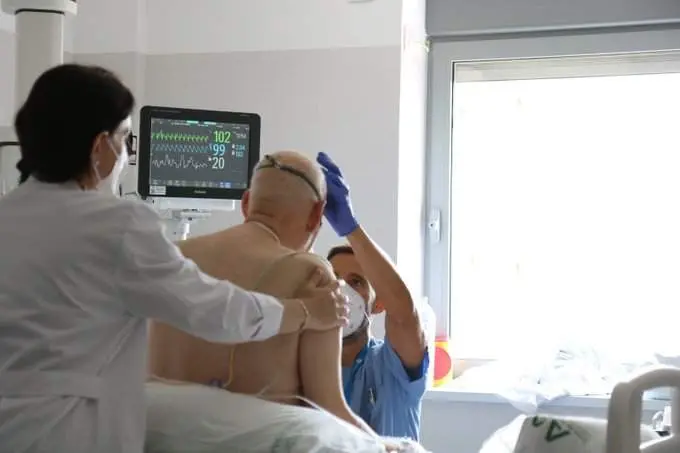 Atención a pacientes en el hospital (Foto: SAS)