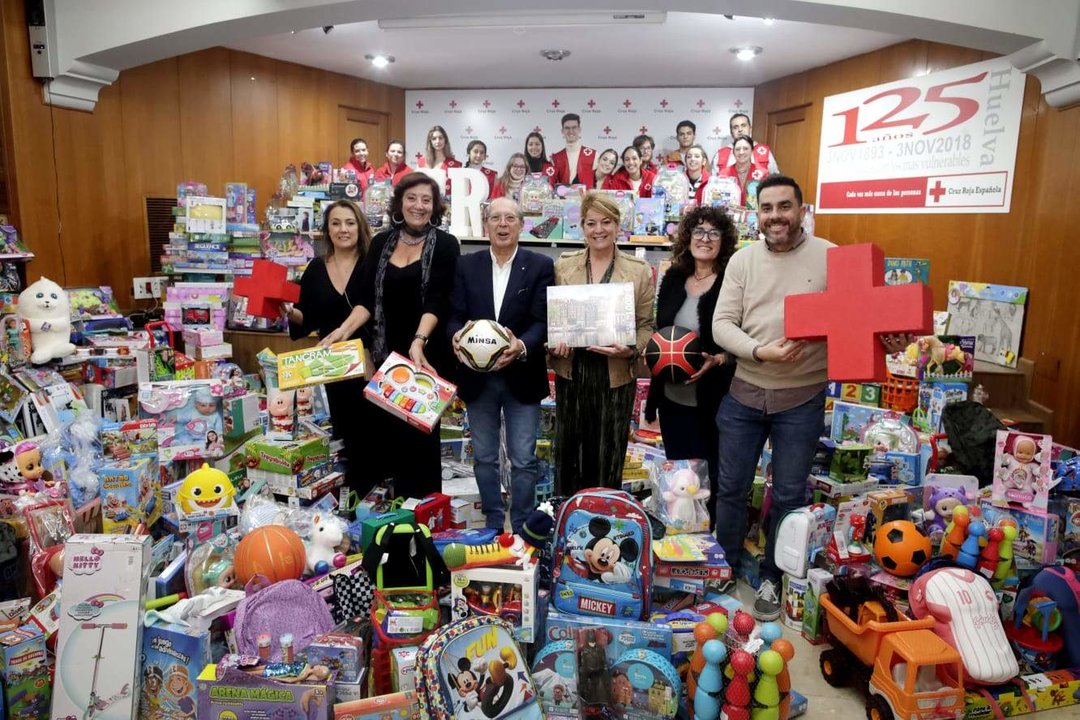 Puerto Huelva con la campaña Huelva es Solidaria y Cruz Roja