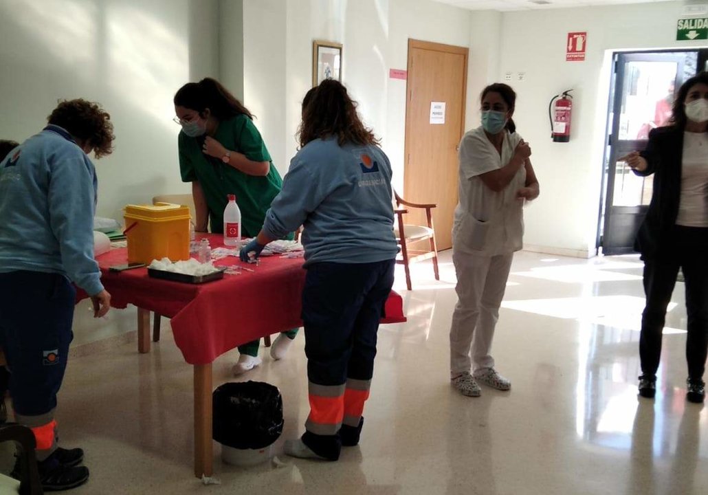 Personal sanitario trabajando en Huelva