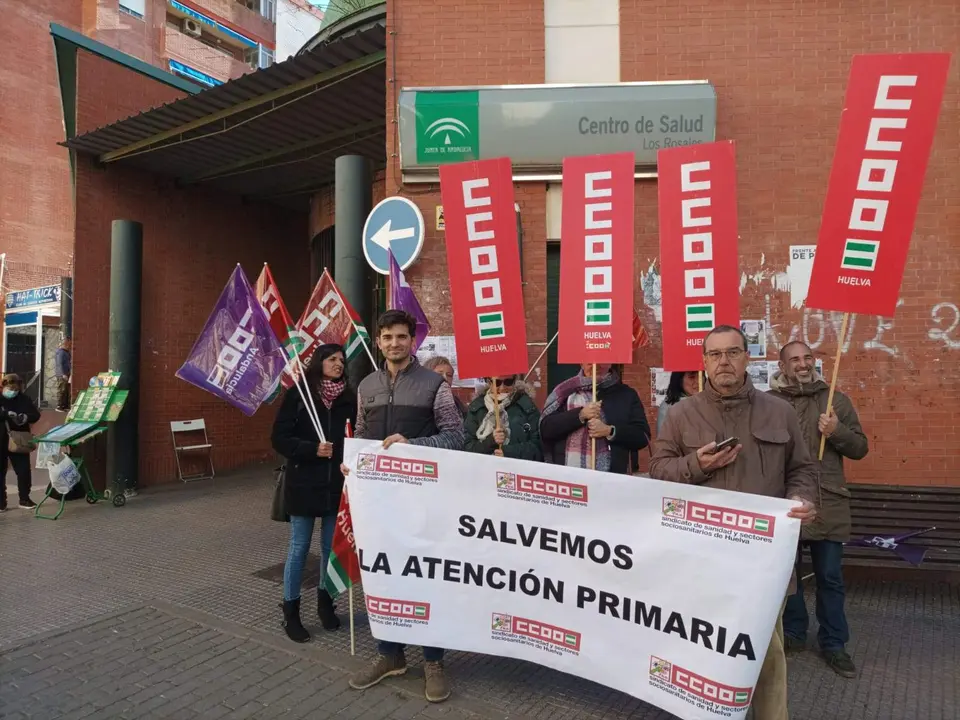 Protesta en el Centro de Salud de Los Rosales