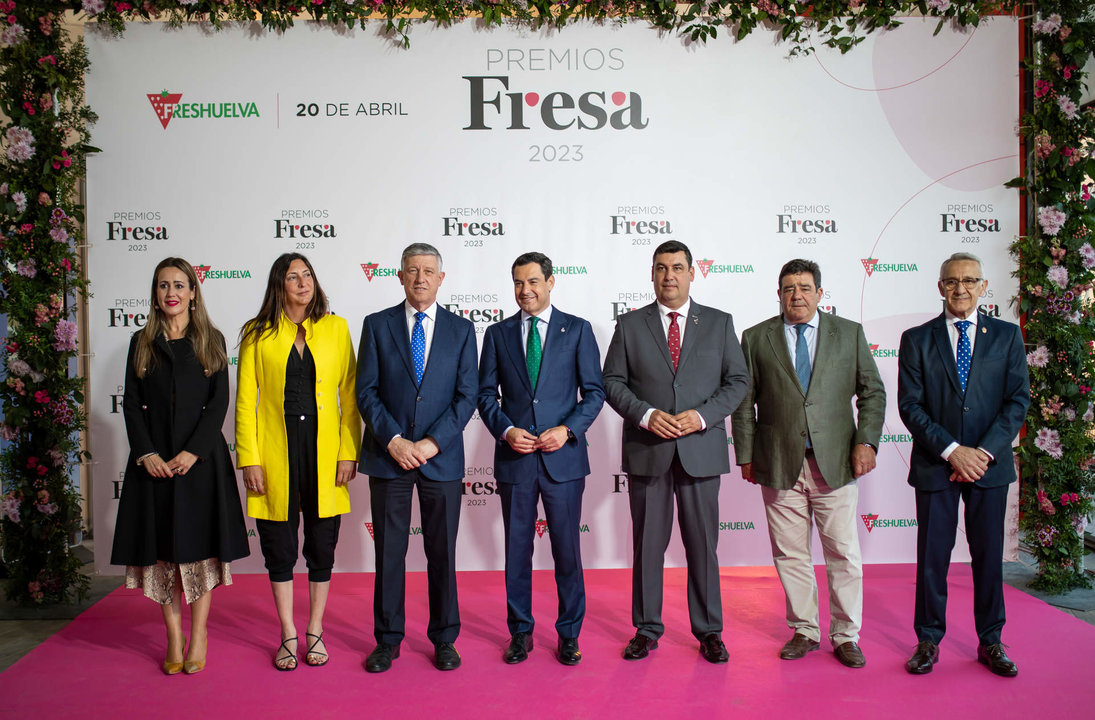 Presencia institucional en los Premios Fresa de Freshuelva