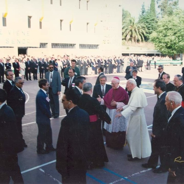 El Papa a su llegada a Maristas