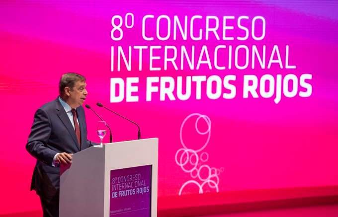 El ministro Planas, en su intervención en el Congreso de Frutos Rojos