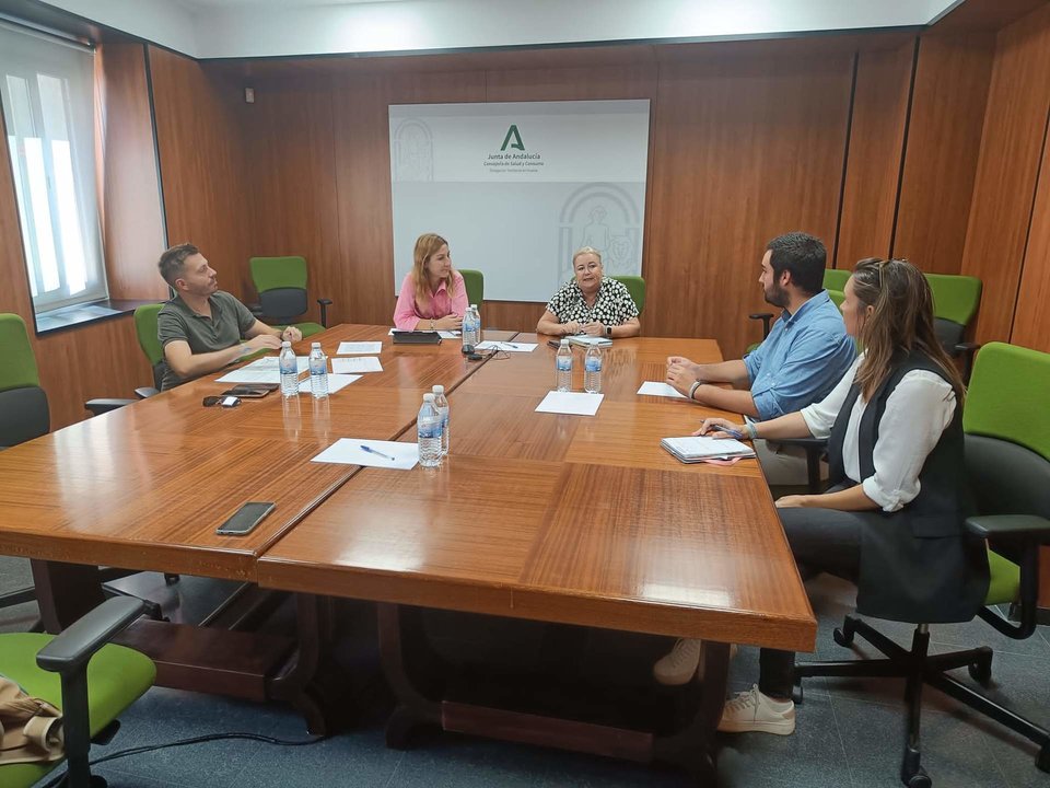 Reunión Por Huelva con la delegada de Salud
