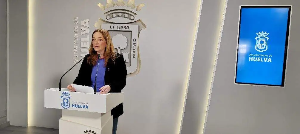 María Teresa Flores en rueda de prensa