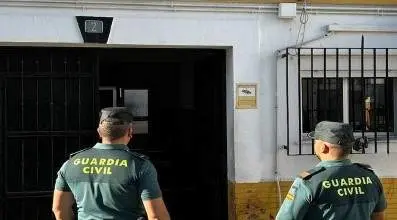 Agentes de la GUardia Civil que han llevado acabo la investigación