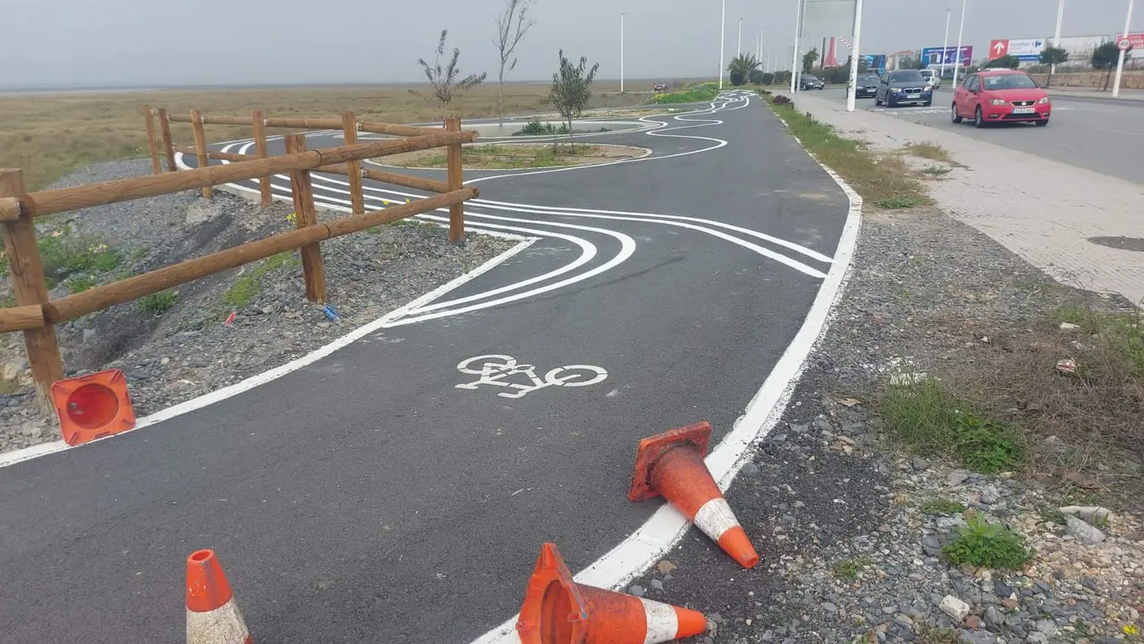 Aquí en este tramo comienza a torcerse la historia del carril bici