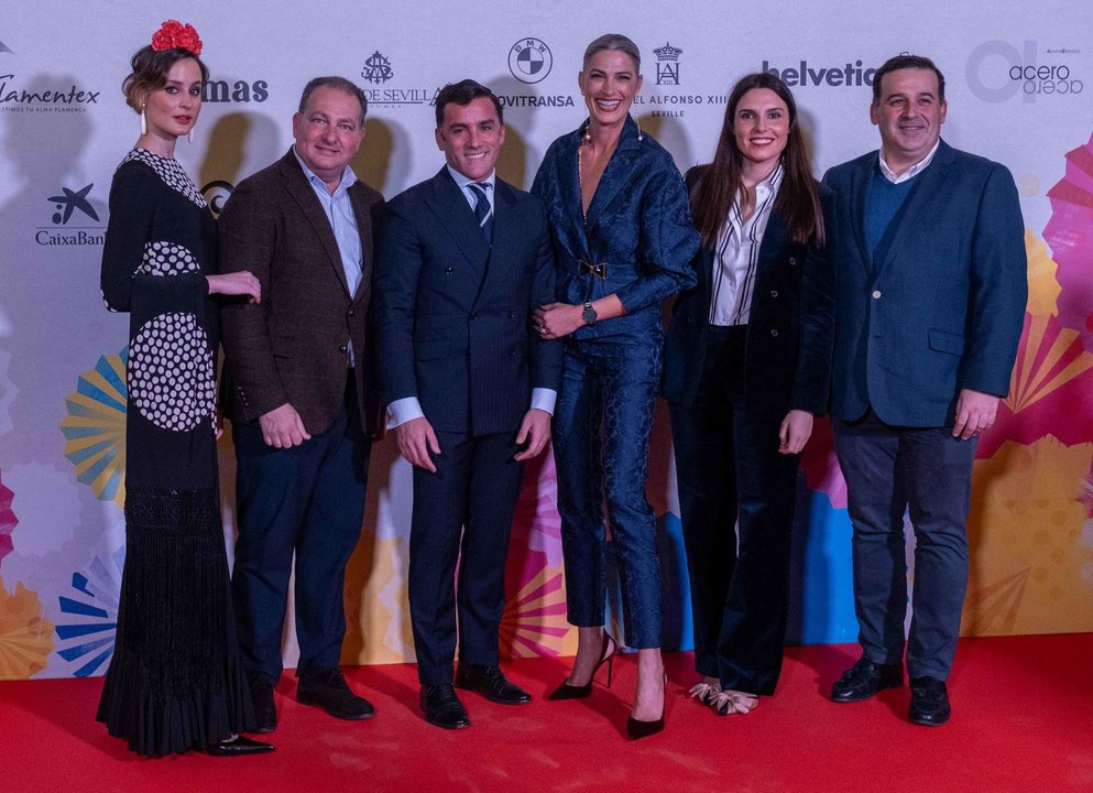 El presidente de la Diputación apoya a los diseñadores onubenses en We Love Flamenco