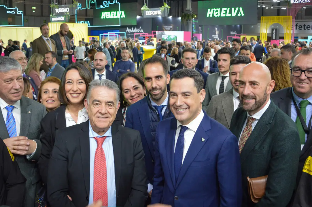 Francisco Bella, junto a Moreno Bonilla en Fitur