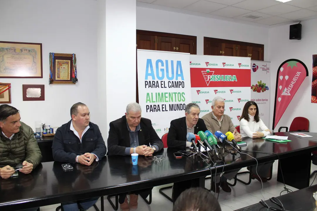 Representantes de organizaciones agrarias presentan la manifestación del 1F