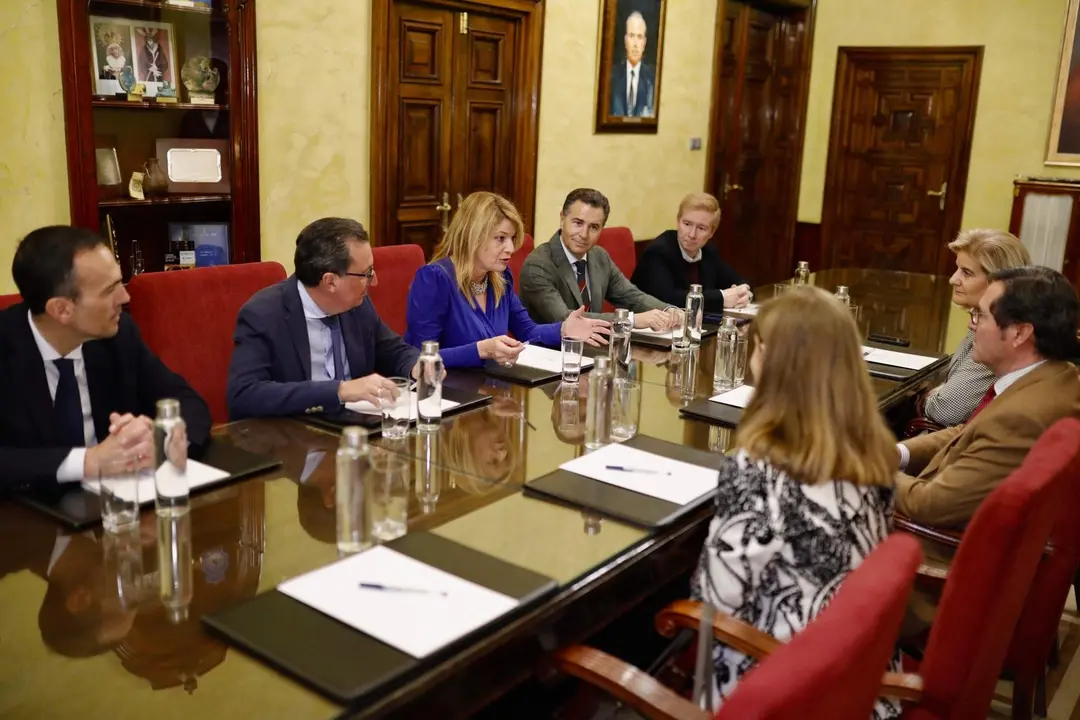 Recepción en el Ayuntamiento a Garamendi