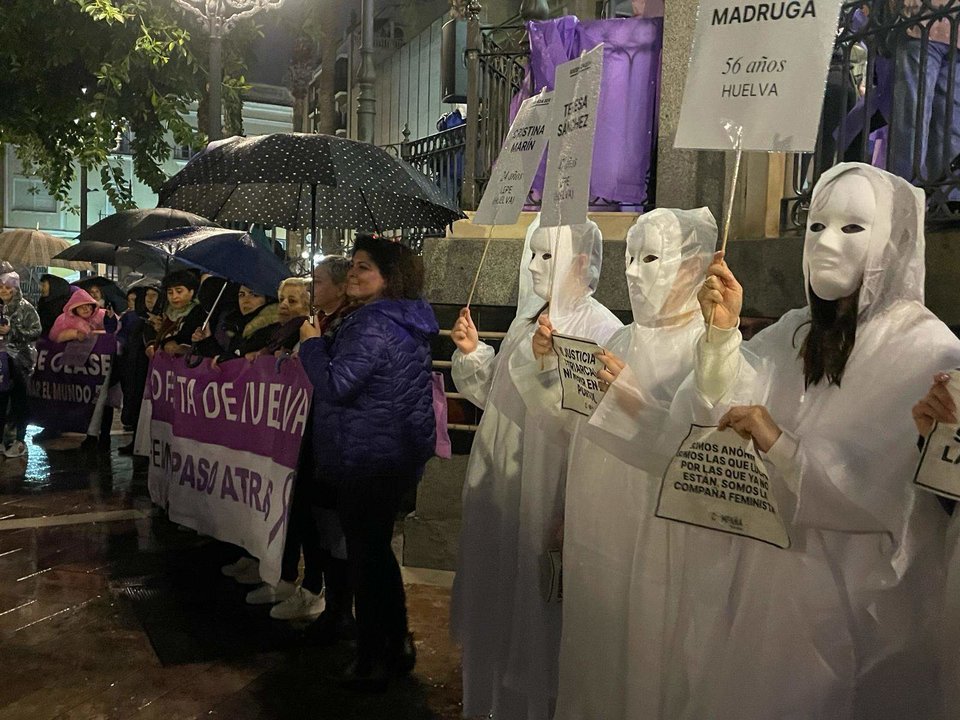 Un momento de la marcha feminista en Huelva por el 8M