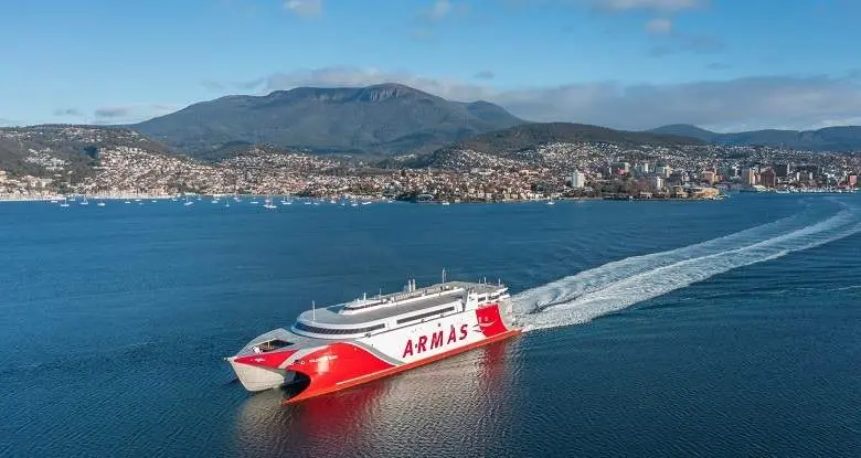 Ferry de Naviera Armas