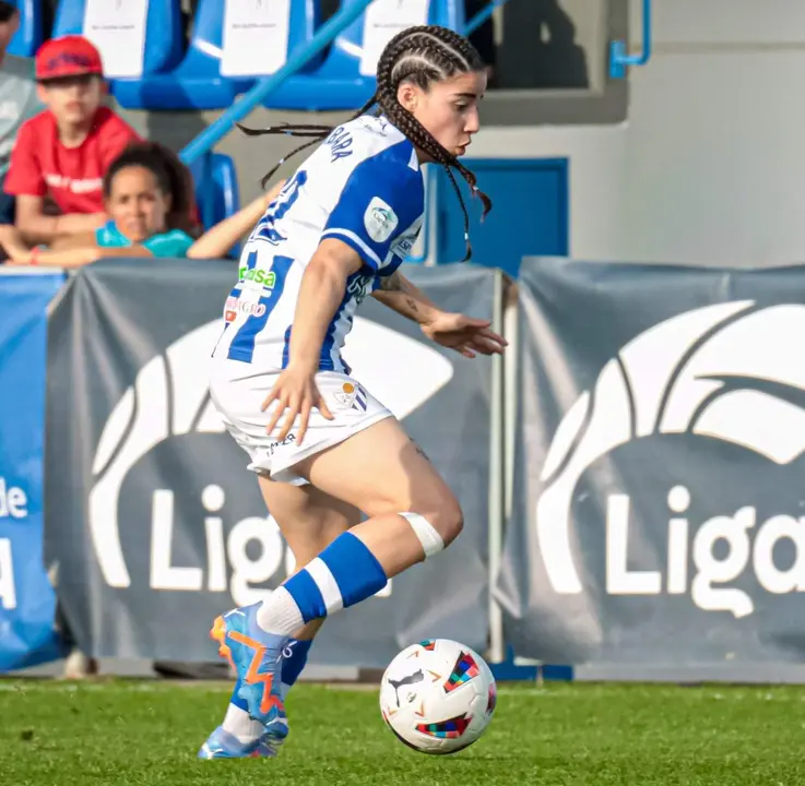 Bárbara López en su retorno con el Sporting de Huelva.