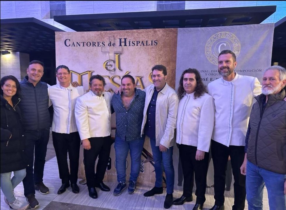 Cantores de Hispalis con Enrique Onuba y Domingo Manguara