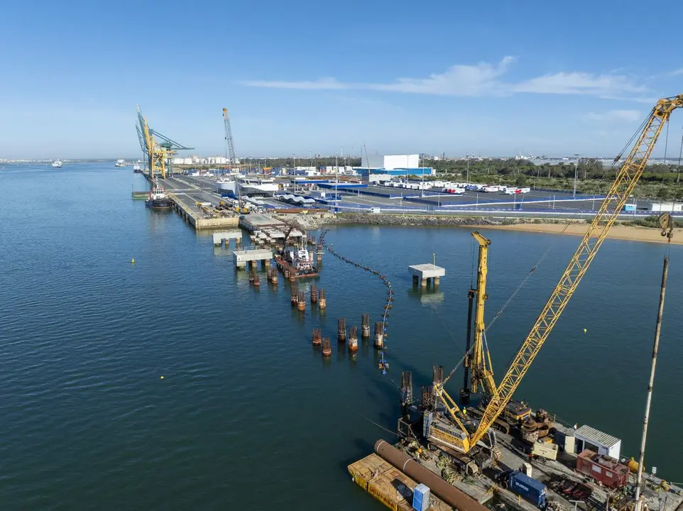 Obras Doble rampa roro Muelle Sur