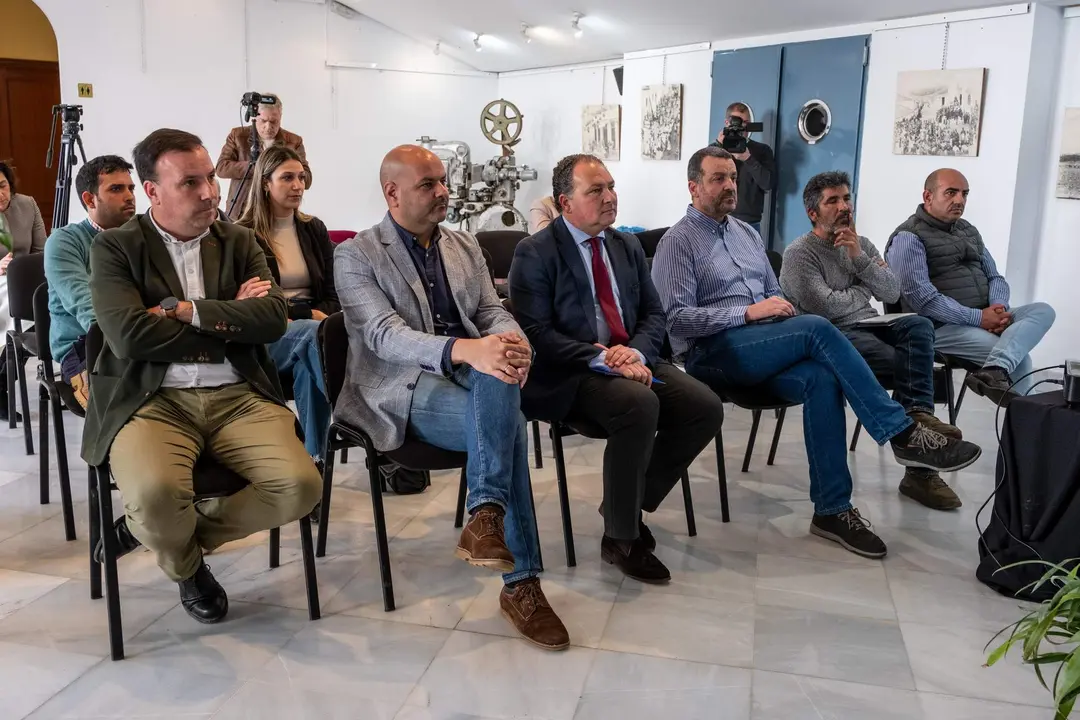 Reunión en Zalamea presidida por David Toscano