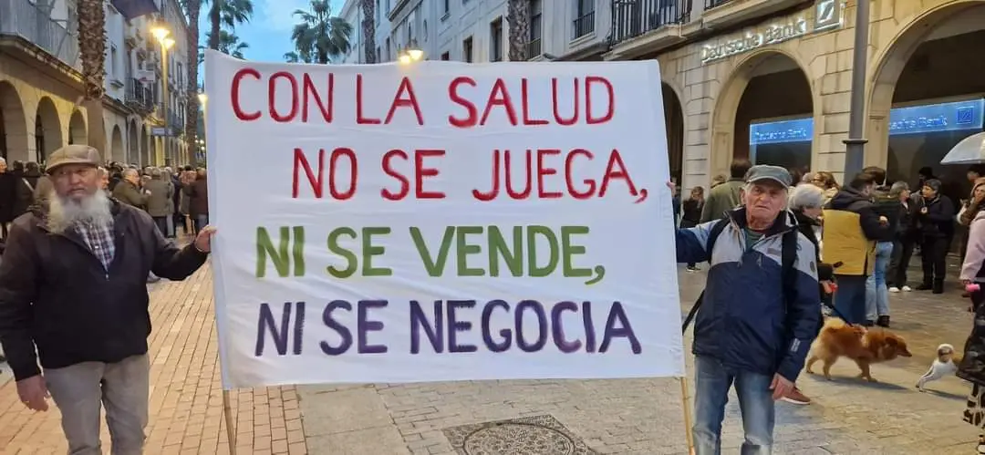 Carteles en defensa de la Sanidad pública