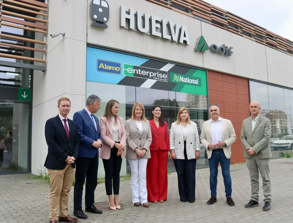 Integrantes del PP, en la estación de Renfe