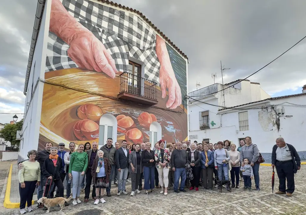 Inauguración del mural en La Nava