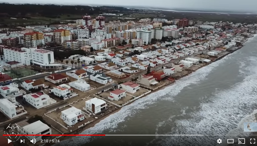 La Antilla (J.L. Portero) Imagen de la playa en pleno temporal