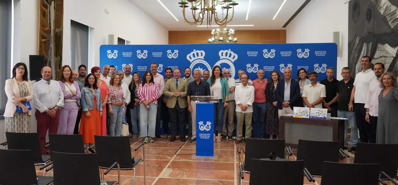 Foto de familia pueblos participantes