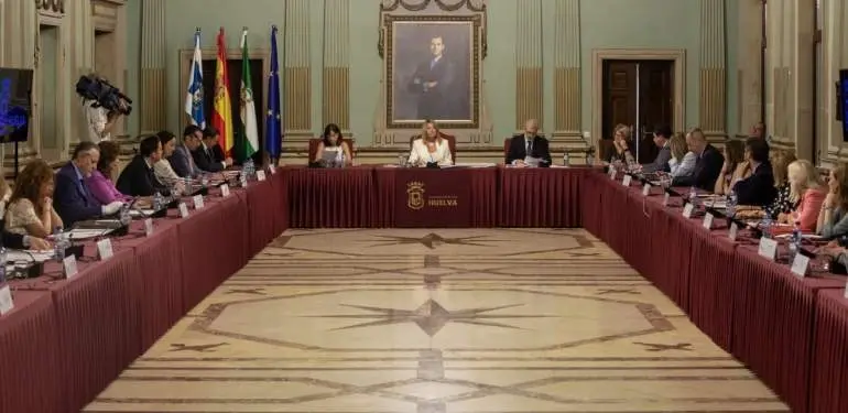 Pleno municipal en la capital