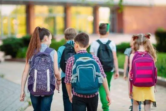Regreso a las aulas la jornada de este lunes en ESO, FP y Bachiller