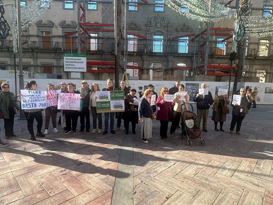 Protestas vecinales ante el Ayuntamiento