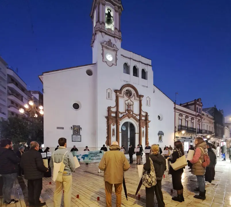 Círculo del silencio celebrado frente a la Concepción