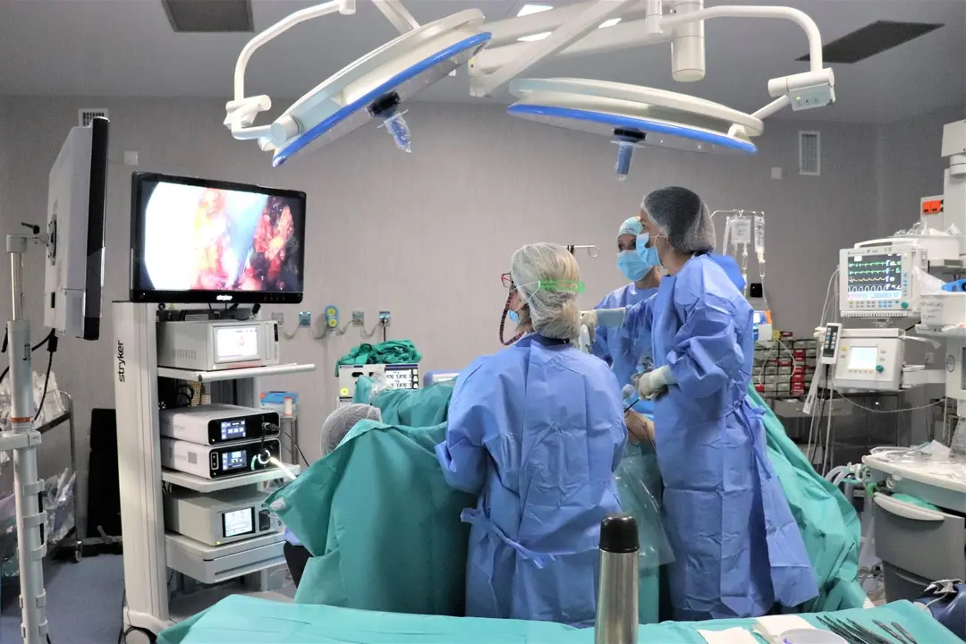 Una intervención quirúrgica en el Juan Ramón