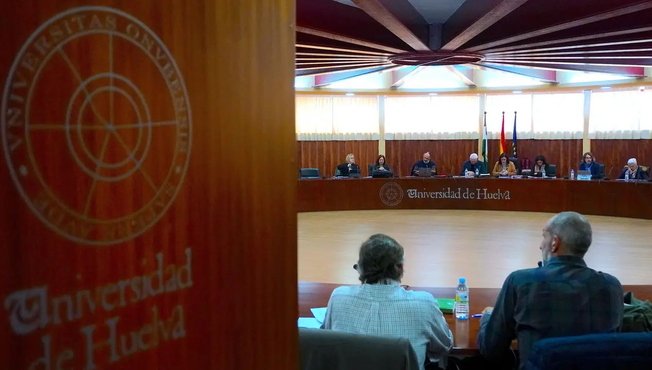 Reunión en la UHU
