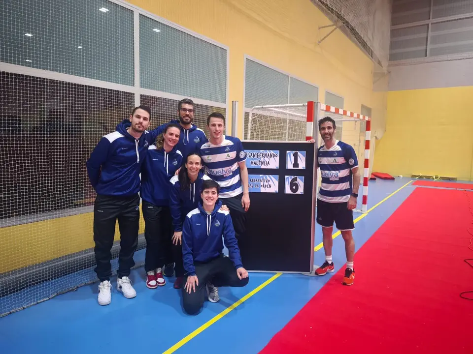 El CB IES La Orden tras ganar hoy en Valencia.