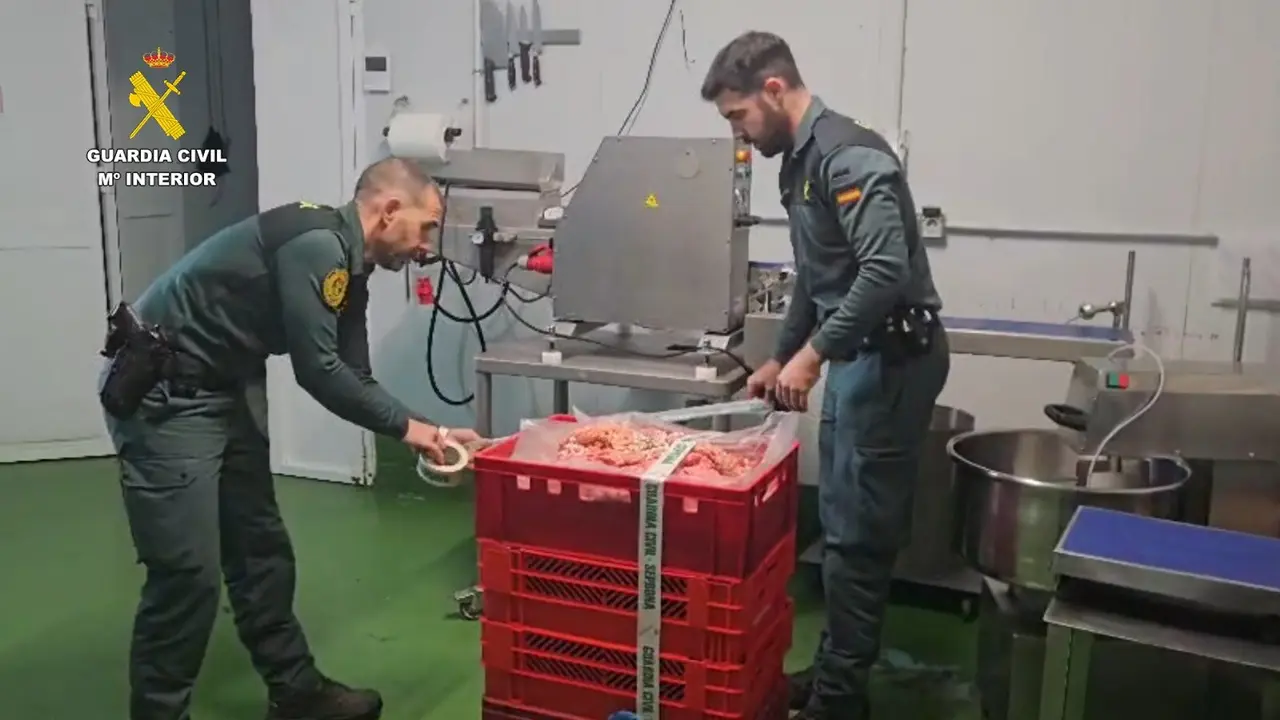 Agentes del Seprona inmovilizan la carne