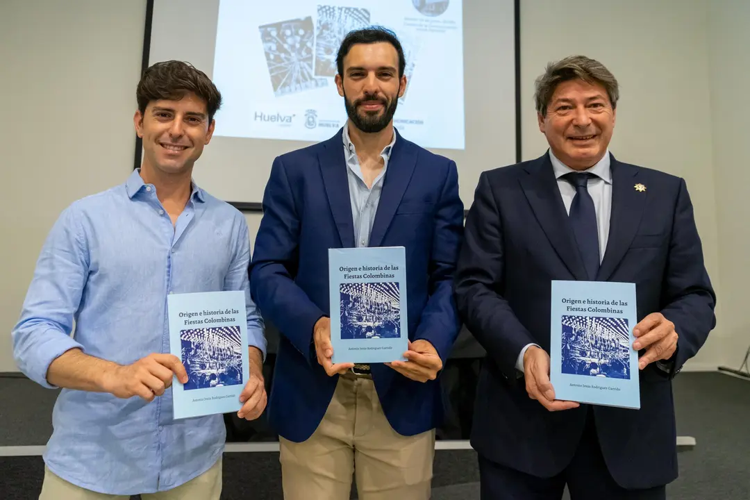 Toni Garrido presenta su libro "El origen e historia de las Fiestas Colombinas"