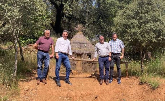 Arreglo de caminos en Jabugo.