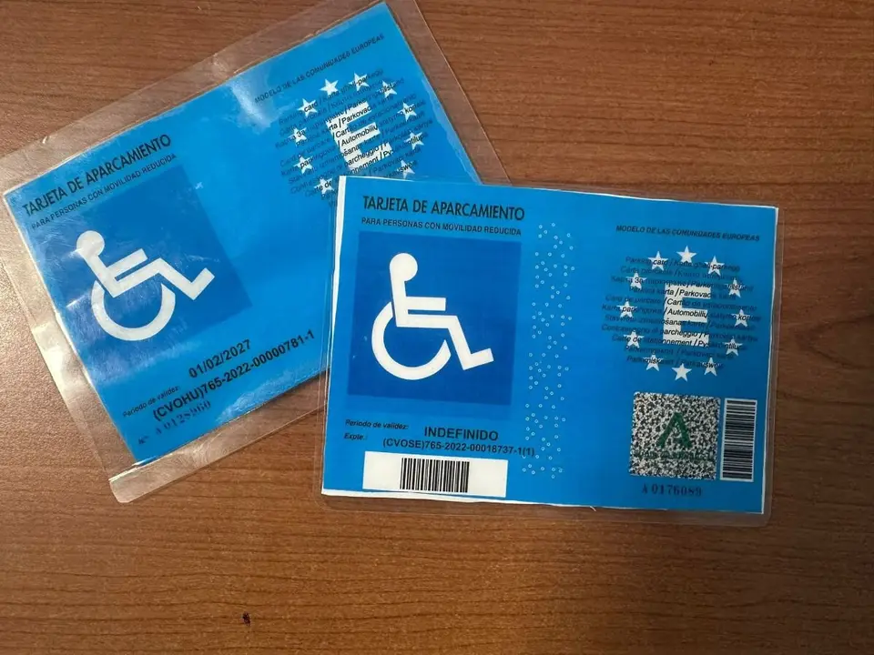 Tarjetas de movilidad reducida falsificadas.