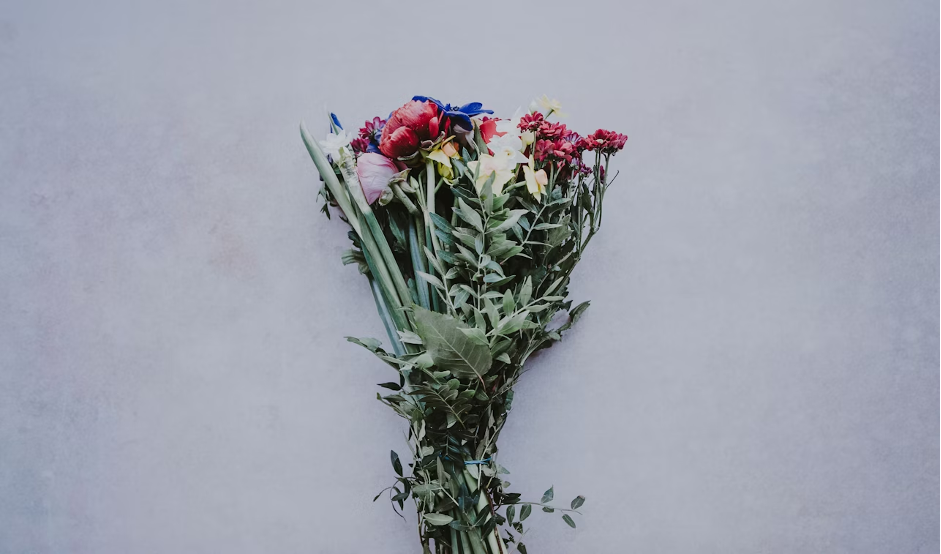 Ramo de flores para hombre: Elegancia y estilo en Huelva
