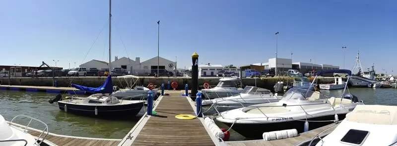 Puerto deportivo de El Terrón.