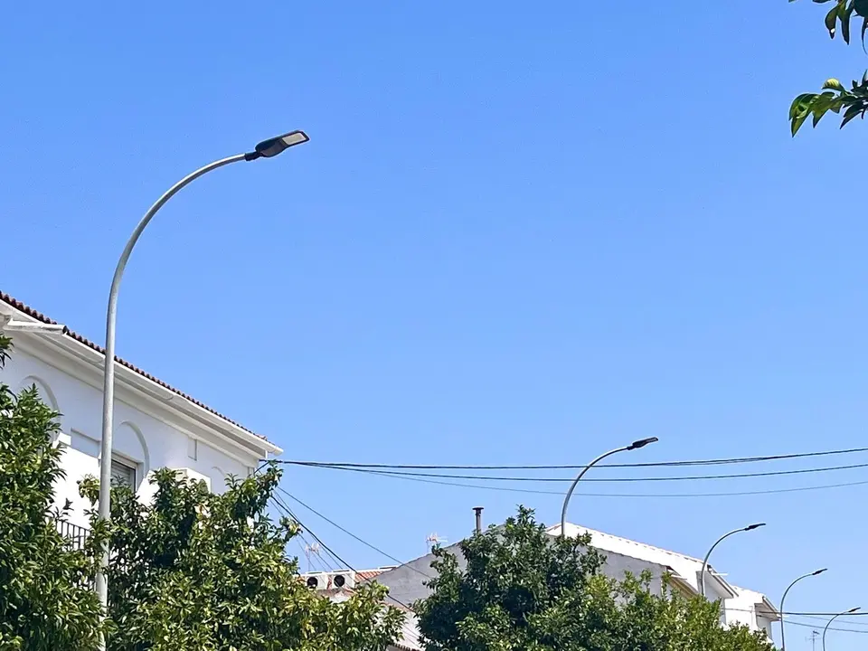 Nueva luminaria en Valverde del Camino / Fotografía: Ayuntamiento de Valverde del Camino.