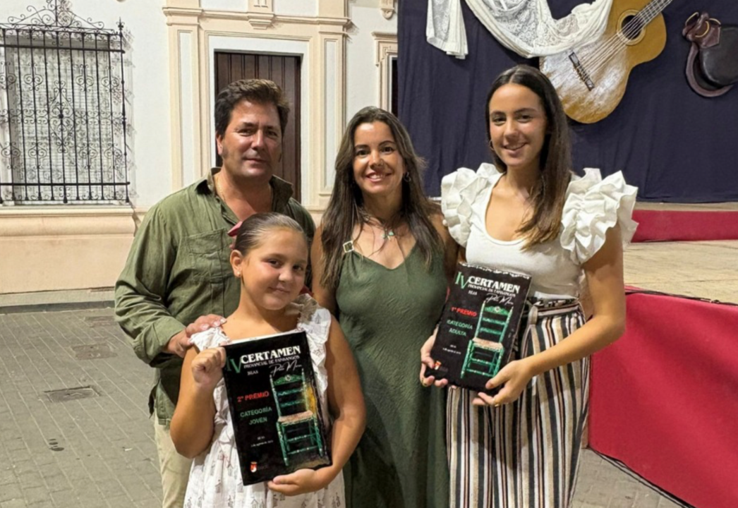 Algunos ganadores del certamen de fandangos de Beas / Fotografía: Ayuntamiento de Beas.