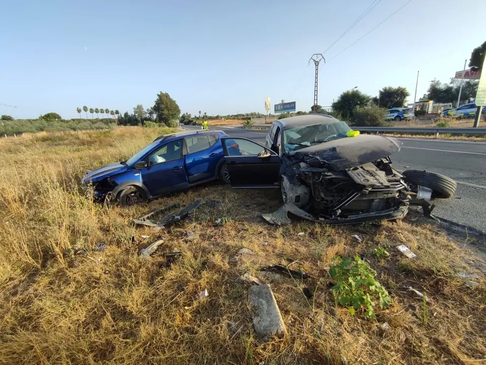 Los coches accidentados / Fotografía: Policía Local de Almonte.